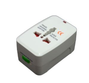 Universal Travel Adaptor Bisa untuk Lebih 150 Negara Dengan USB Port